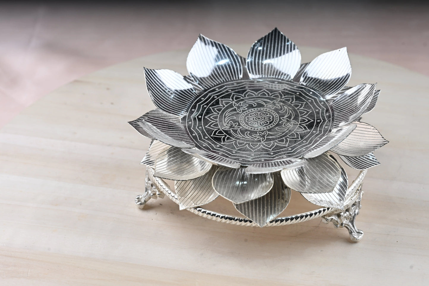 Silver Plated Lotus Stand - Crazy Silver Shine