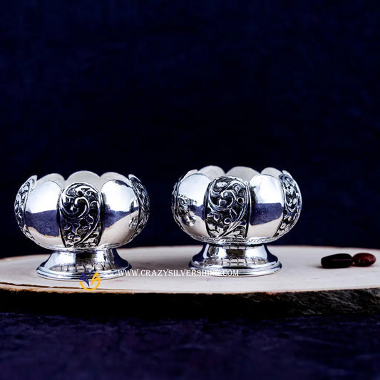 FlowerShaped Stand Bowls Pair